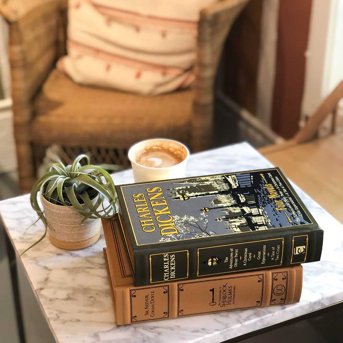 Charles Dickens Four Novels: Christmas Carol, Great Expectations + 2 more - Collectible Leather Bound Hardcover Classics