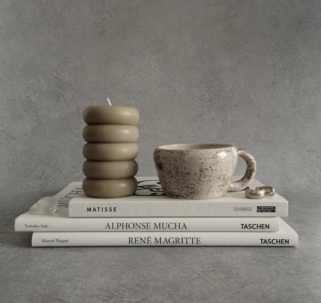 Choosing the Perfect Deluxe Book for Any Occasion