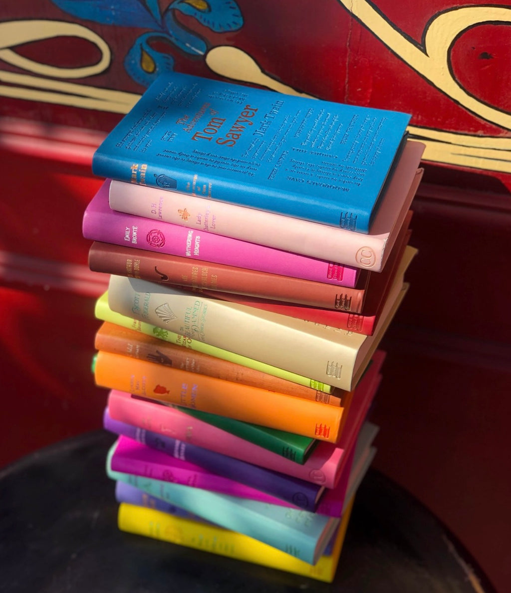 Les Miserabies by VICTOR HUGO - Collectible Deluxe Special Gift Edition - Flexi Bound Faux Leather feel Cover - Best Seller - Classic Book