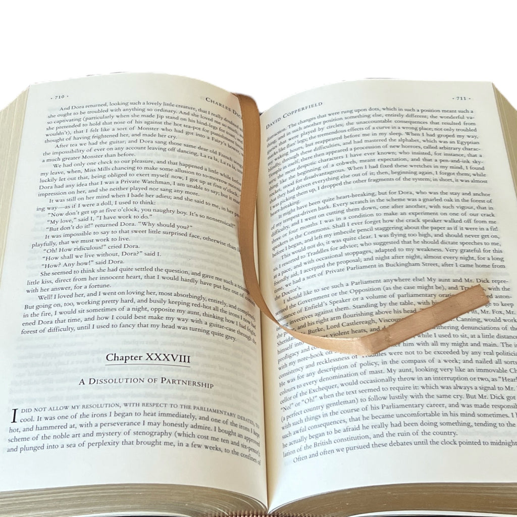 Charles Dickens 5 novels: Christmas Carol, Great Expectations +3 - Collectible Leather Bound Hardcover