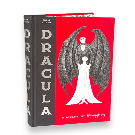 Dracula by Bram Stoker - Illustrated Collectible Velvet Hardcover Edition