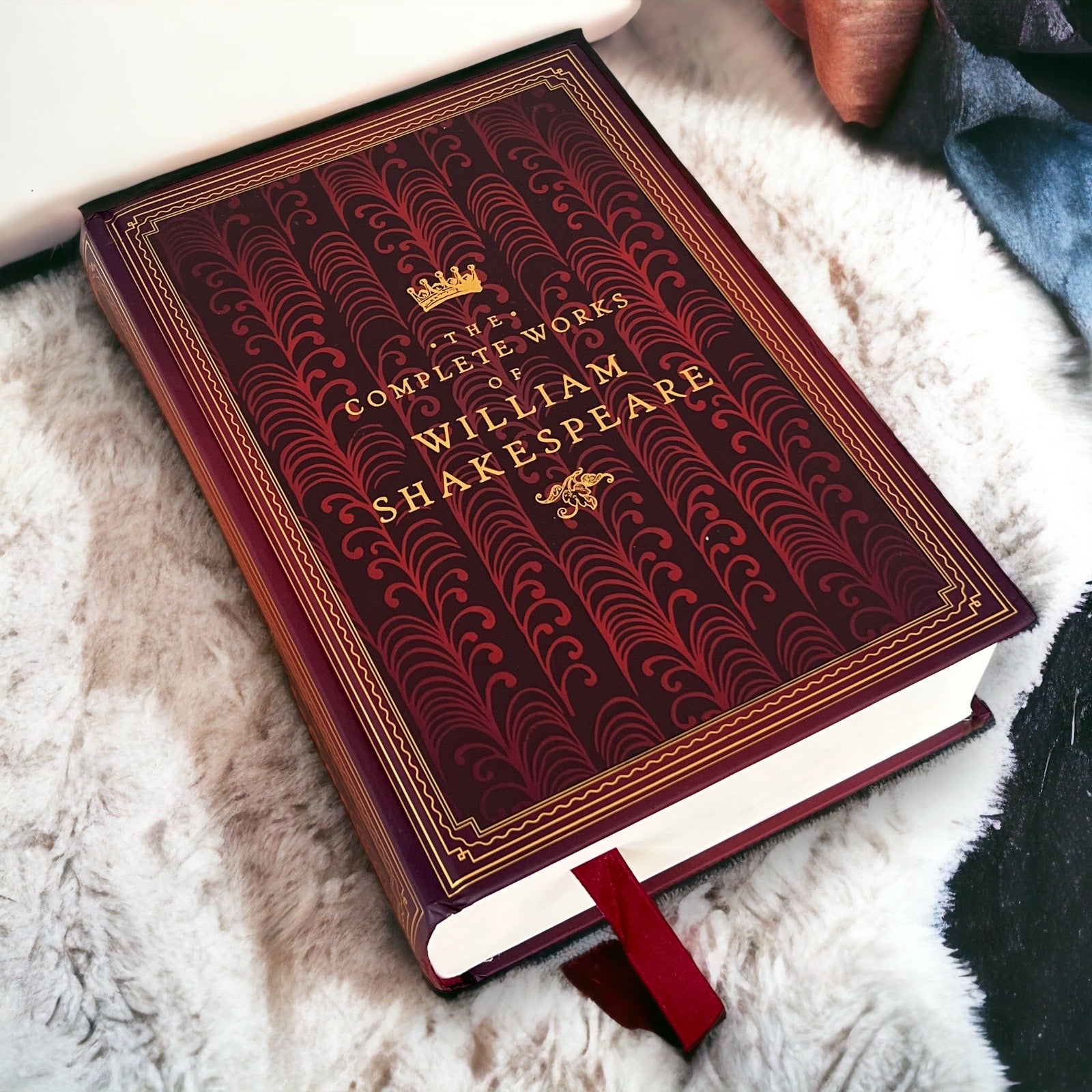 The Complete Works of William Shakespeare: Romeo Juliet, Hamlet, Othello & Others - Collectible Deluxe Hardcover