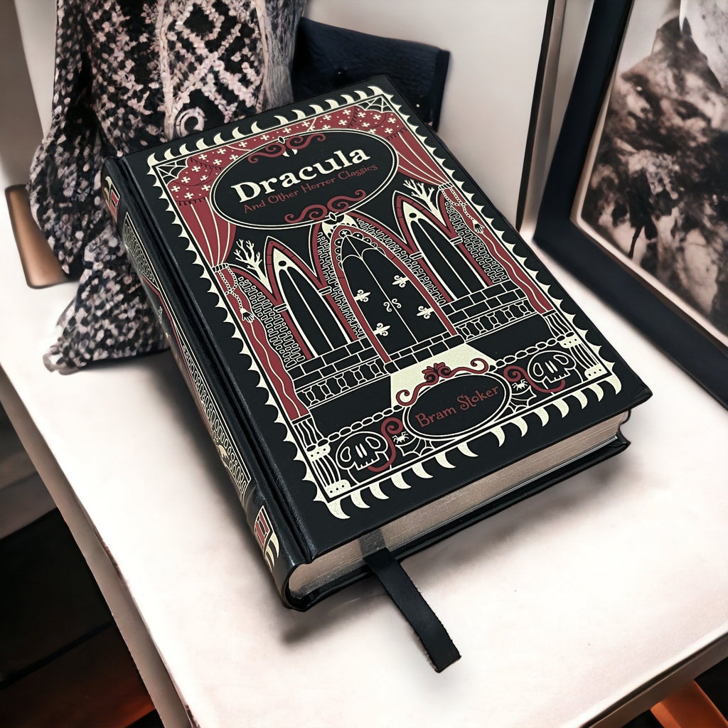 Dracula by Bram Stoker - Collectible Leather Bound Hardcover
