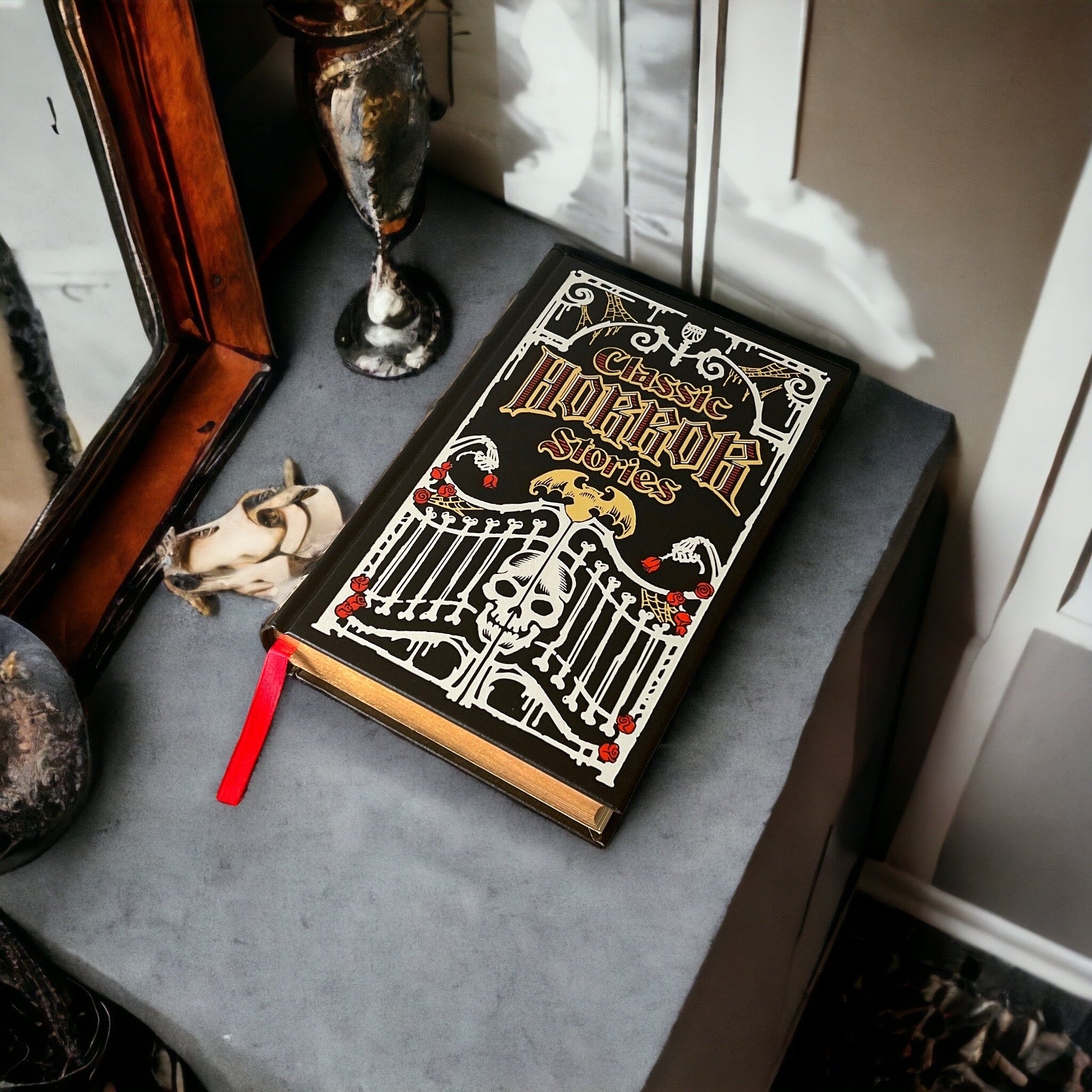 Classic Horror Stories: Lovecraft, Edgar Poe + more - Collectible Leather Bound Hardcover