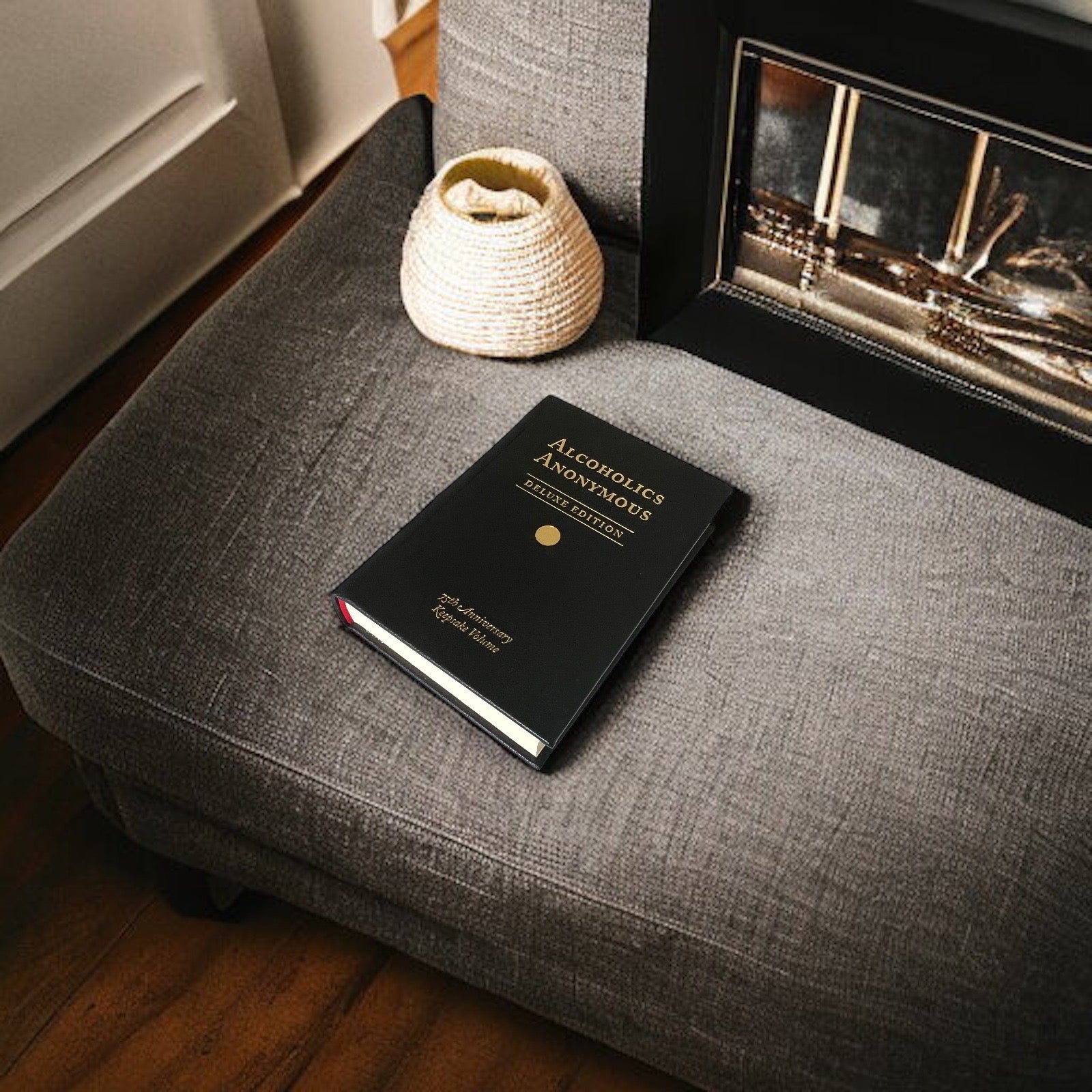 Alcoholics Anonymous: The Original Text of the Life-Changing Landmark - Collectible Deluxe Leather Bound Hardcover