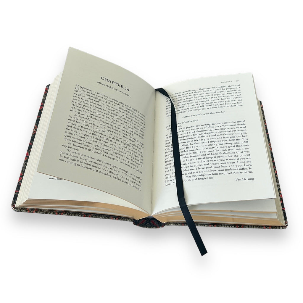 Dracula by Bram Stoker - Collectible Colorful Gilded Hardcover