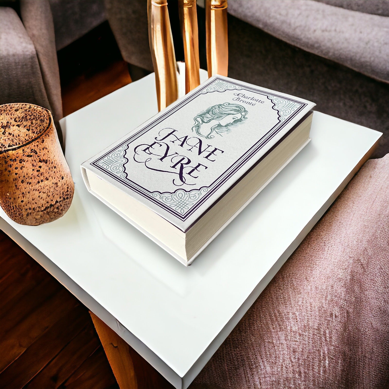 Jane Eyre by Charlotte Bronte - Imitation Leather Softcover