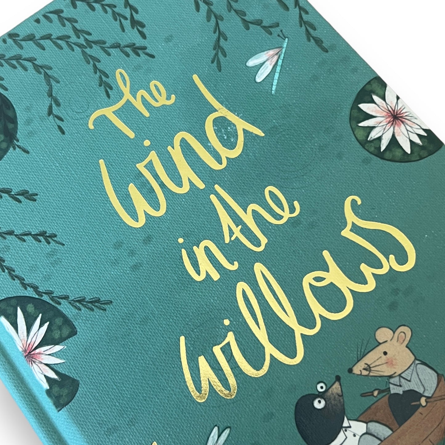 The WIND IN The WILLOWS by Kenneth Grahame - Collectible Deluxe Special Gift Edition - Compact Hardcover - Classic Book