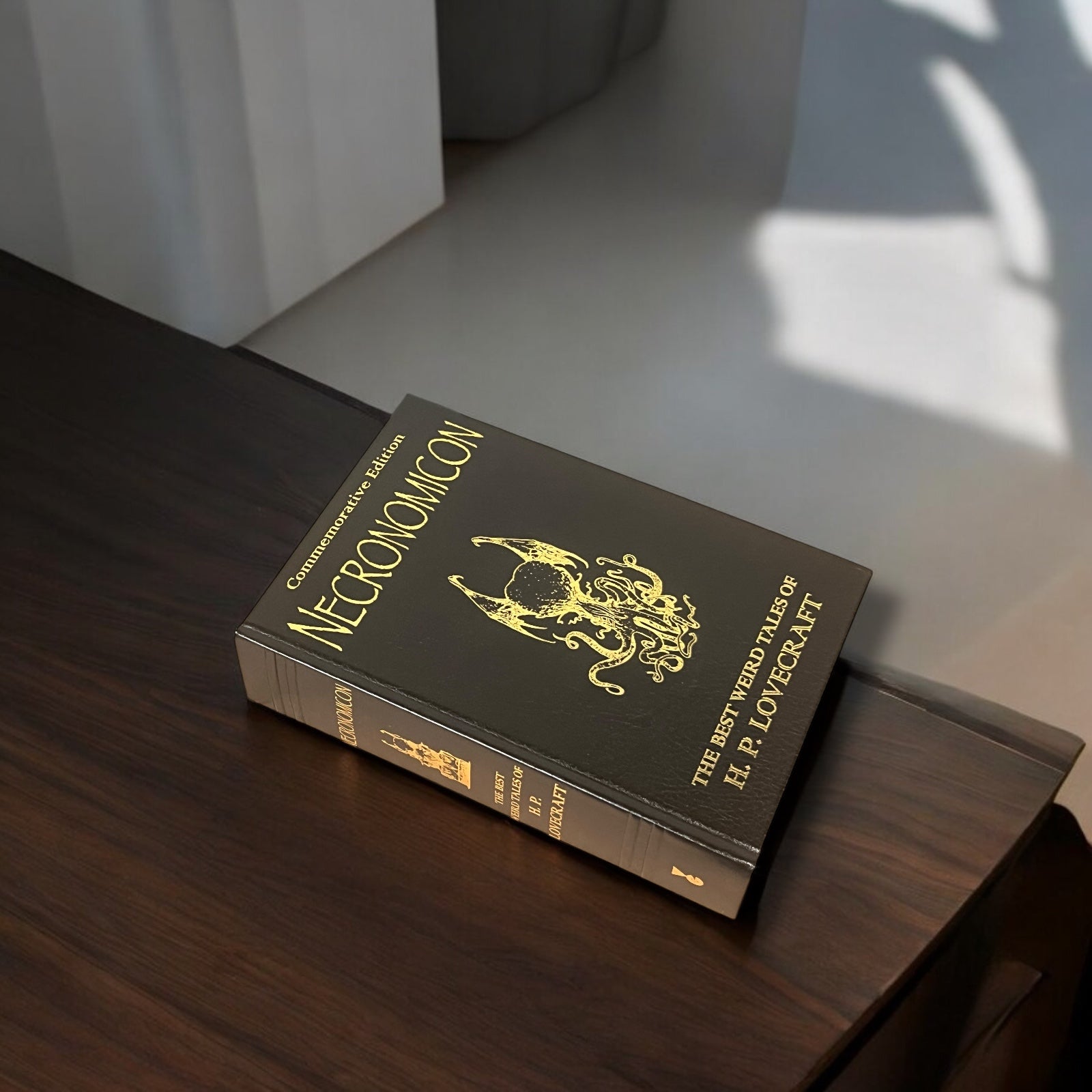 Necronomicon: The Best Weird Tales of H. P. Lovecraft - Collectible Leather Bound Hardcover