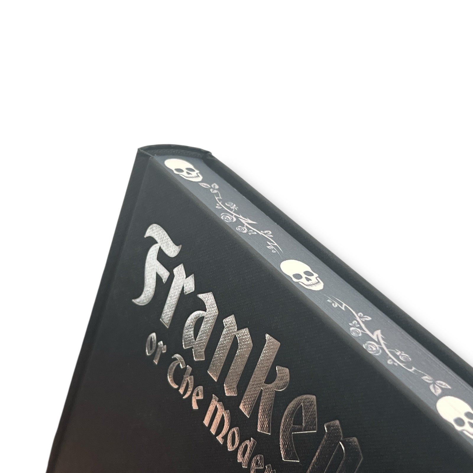 Frankenstein by Mary Shelley - Deluxe Hardcover Classics with Painted Edges