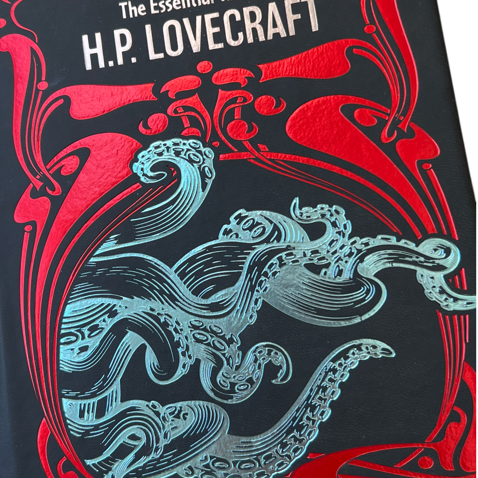 The Essential Tales of H.P. Lovecraft - Collectible Faux Leather Deluxe Hardcover