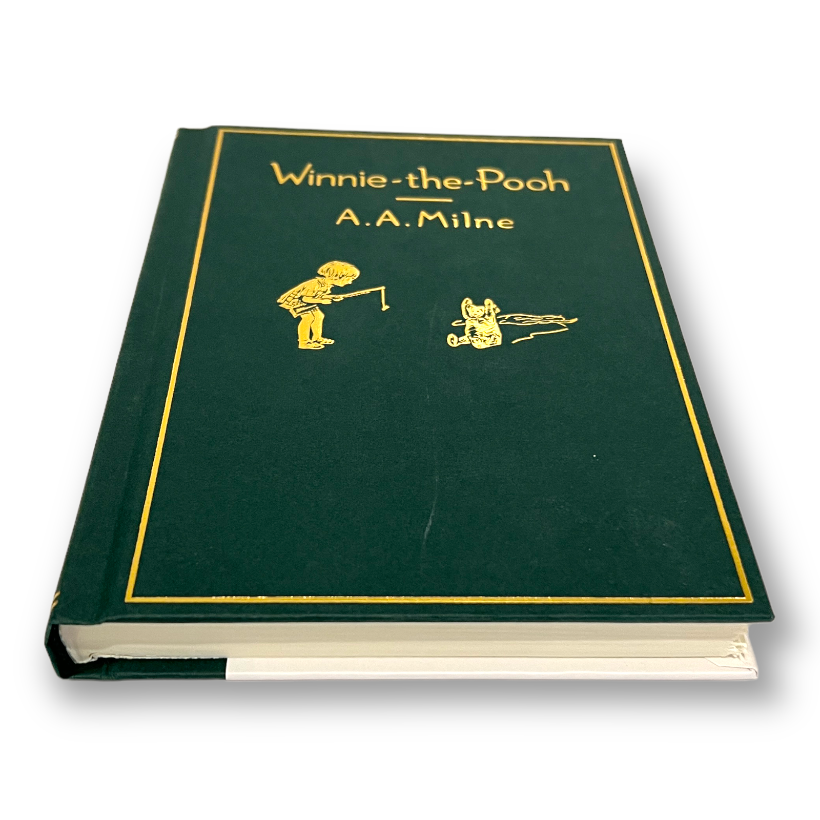 Winnie-The-Pooh by A A Milne- Collectible Deluxe Gift Edition - Clothbound Illustrated - Best Seller - Classic Book